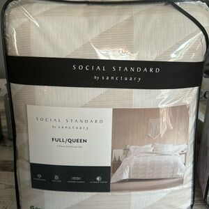 Full/queen comforter set